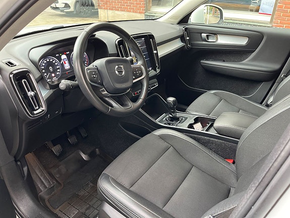 Volvo XC40 9 of 10