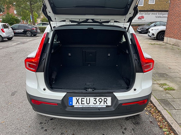 Volvo XC40 6 of 10