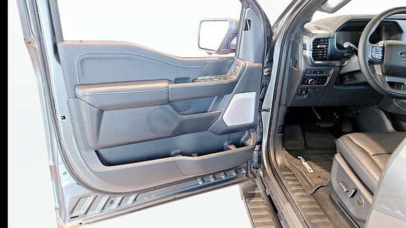 Ford F-150 5 of 5