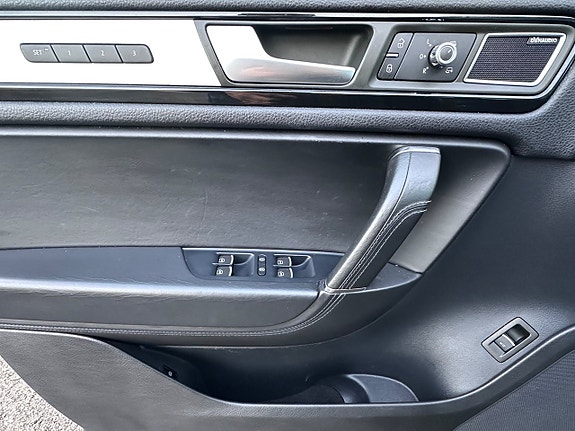 Volkswagen Touareg 23 of 25