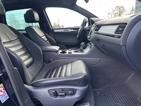 Volkswagen Touareg 18 of 25