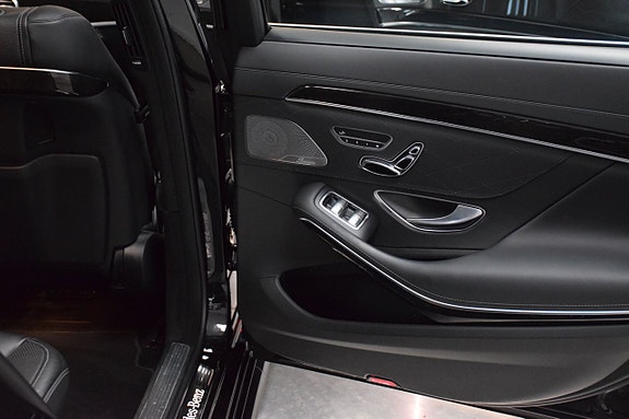 Mercedes-Benz S400 d 18 of 30