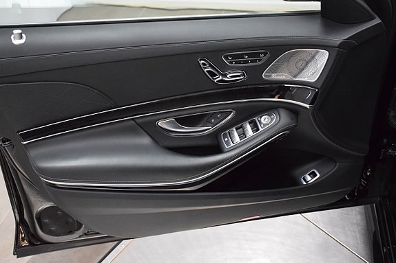 Mercedes-Benz S400 d 26 of 30