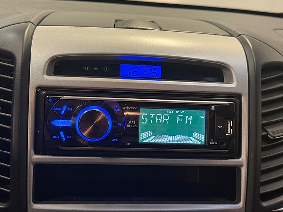 Hyundai Santa Fe 16 of 27