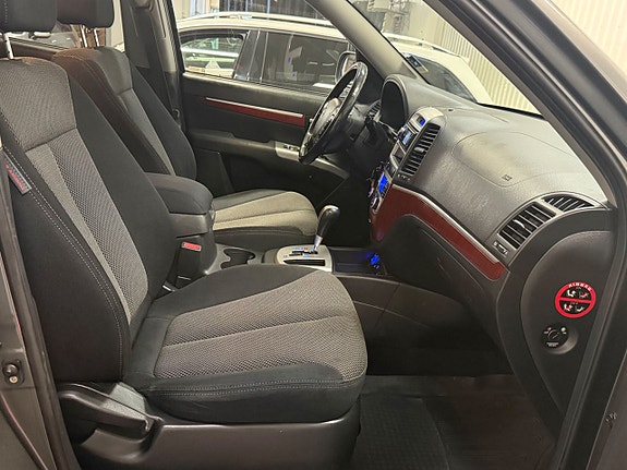 Hyundai Santa Fe 24 of 27