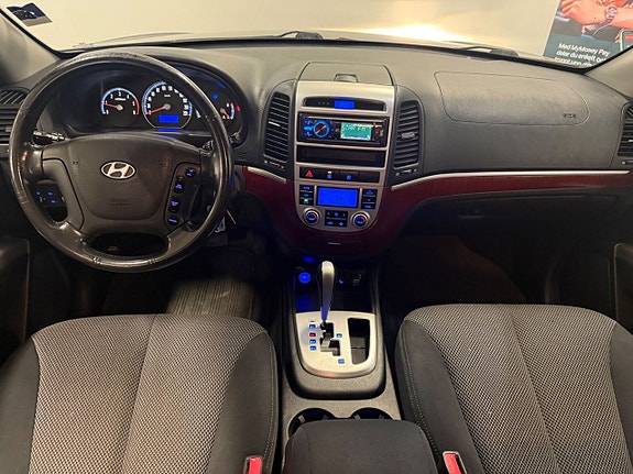 Hyundai Santa Fe 19 of 27