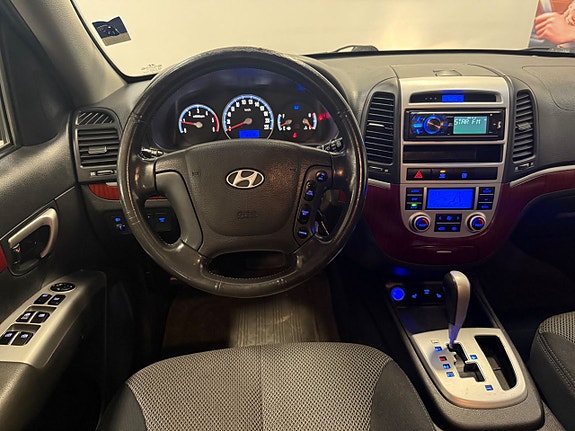 Hyundai Santa Fe 13 of 27