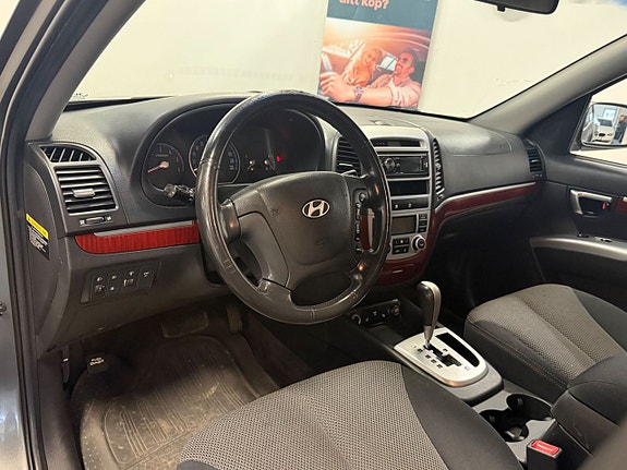 Hyundai Santa Fe 10 of 27
