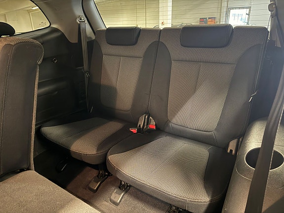 Hyundai Santa Fe 21 of 27