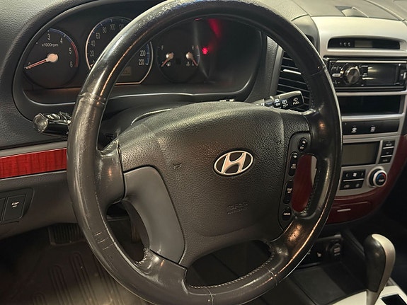 Hyundai Santa Fe 11 of 27
