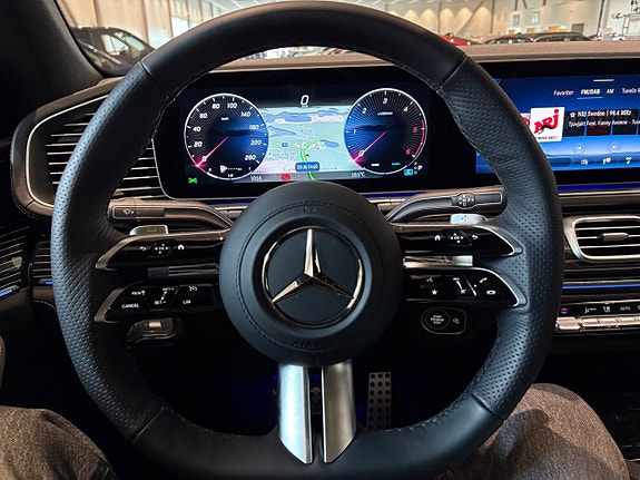 Mercedes-Benz GLE450 d 13 of 30