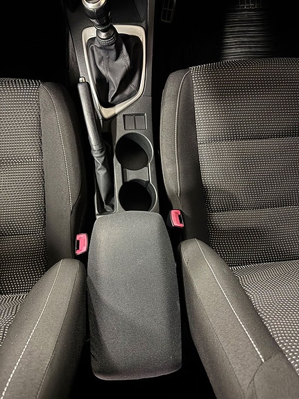 Toyota Auris 16 of 22