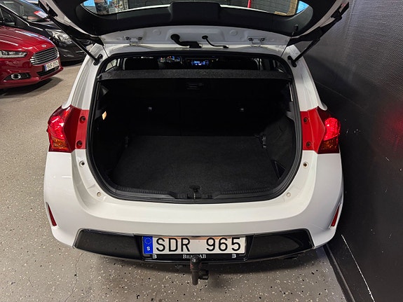 Toyota Auris 9 of 22