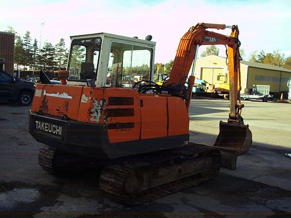Takeuchi TB 68 S 3 of 5