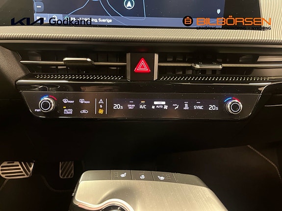 Kia EV6 13 of 17