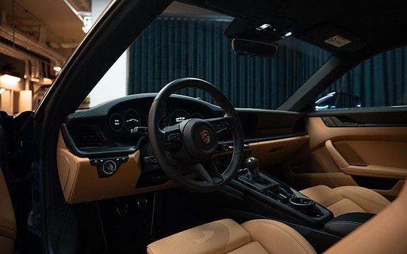 Porsche 911 10 of 15