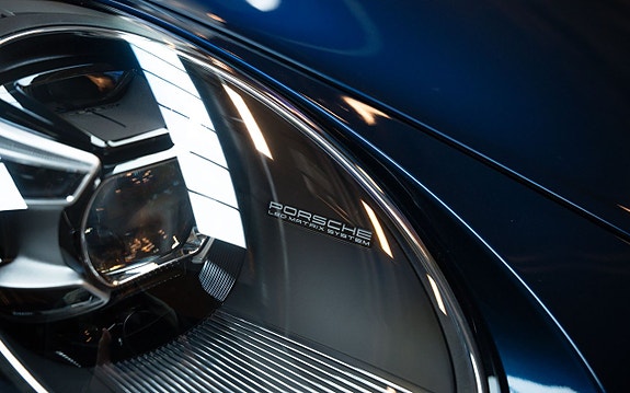 Porsche 911 6 of 15