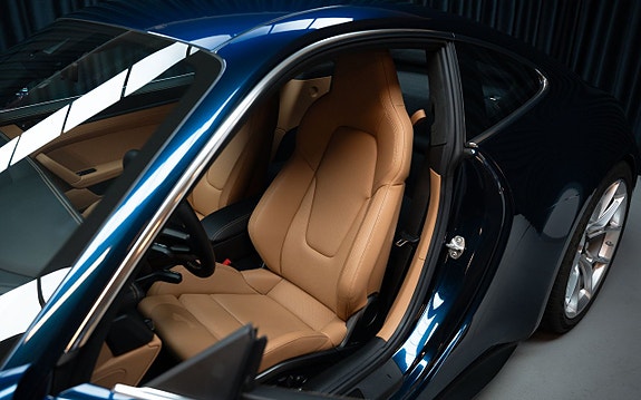 Porsche 911 9 of 15