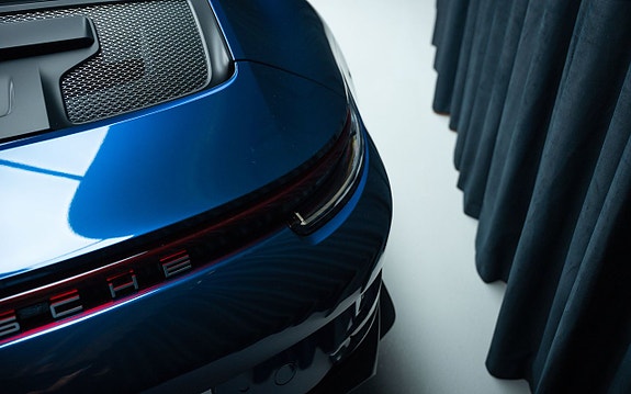 Porsche 911 7 of 15
