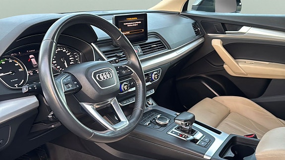 Audi Q5 9 of 24