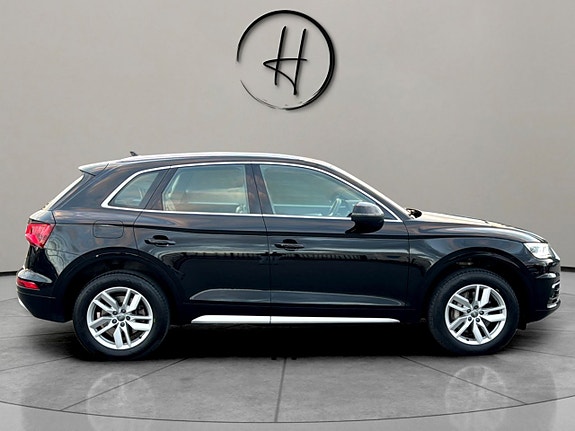 Audi Q5 8 of 24
