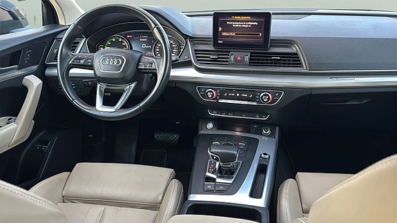 Audi Q5 10 of 24