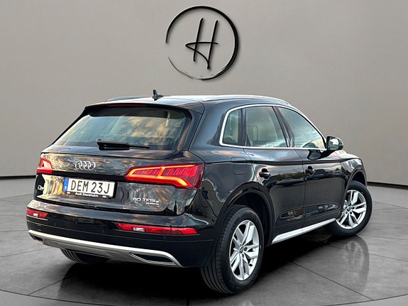 Audi Q5 6 of 24