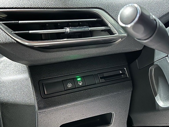 Peugeot 3008 12 of 17