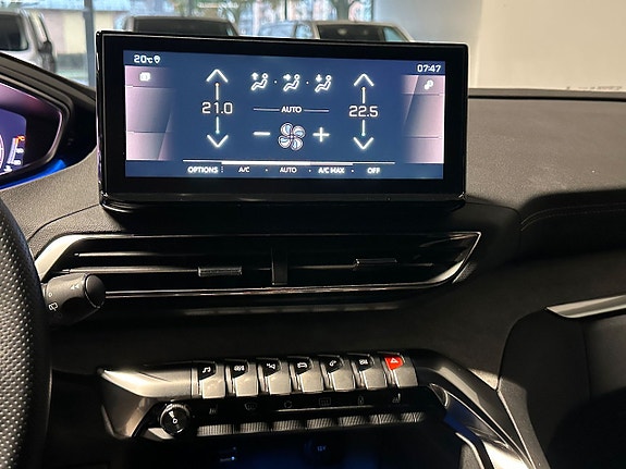 Peugeot 3008 13 of 17