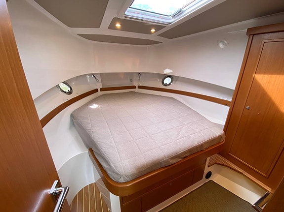 SARGO 36 Explorer -26,  2 x D6-380/DPI + Assisted Docking 8 of 12