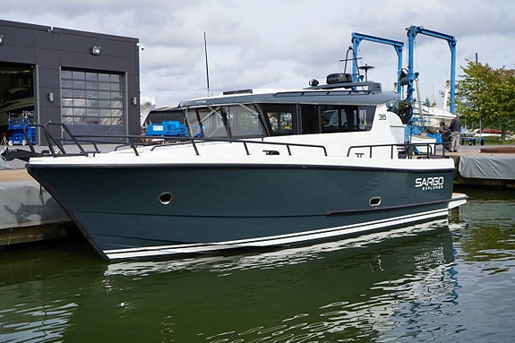 SARGO 36 Explorer -26,  2 x D6-380/DPI + Assisted Docking 3 of 12