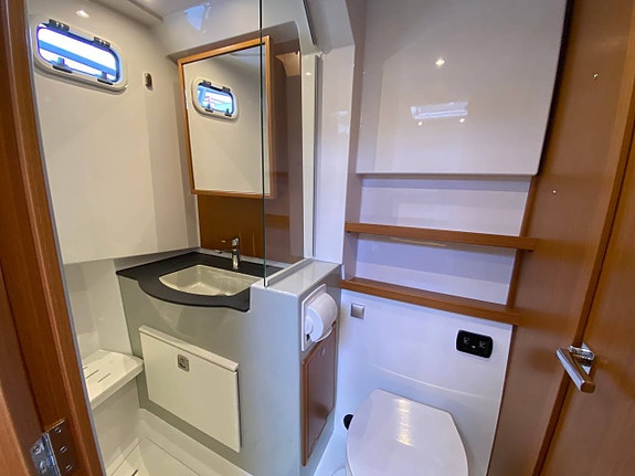 SARGO 36 Explorer -26,  2 x D6-380/DPI + Assisted Docking 9 of 12