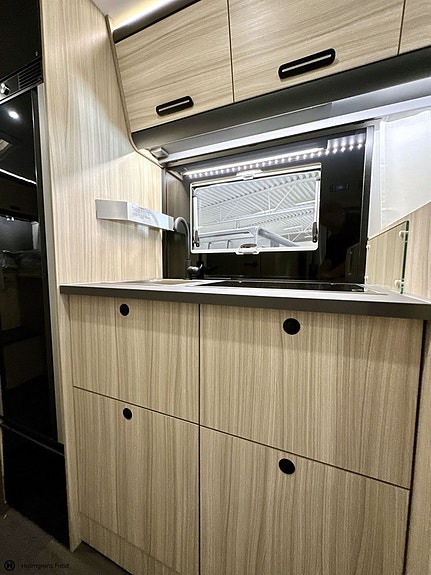 Sun Living C-serien 70 DL | Face to Face | 10 of 17