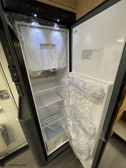 Adria Matrix Plus 670 DL | FACE TO FACE | ALDE VATTENBUSEN VÄRME | 12 of 23