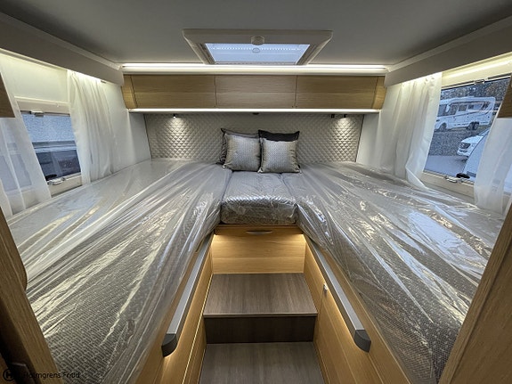 Adria Matrix Plus 670 DL | FACE TO FACE | ALDE VATTENBUSEN VÄRME | 13 of 23