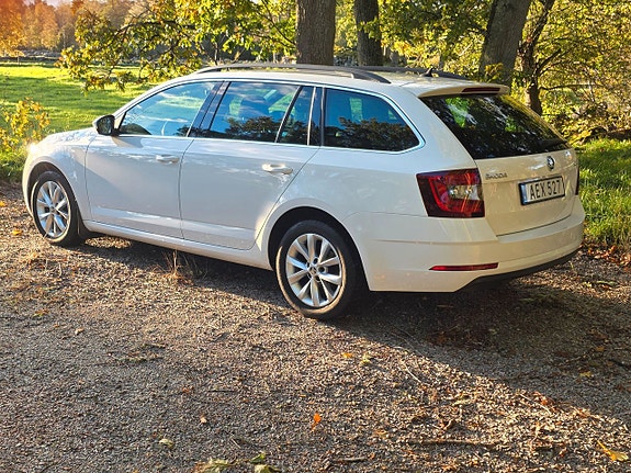 Skoda Octavia 3 of 5