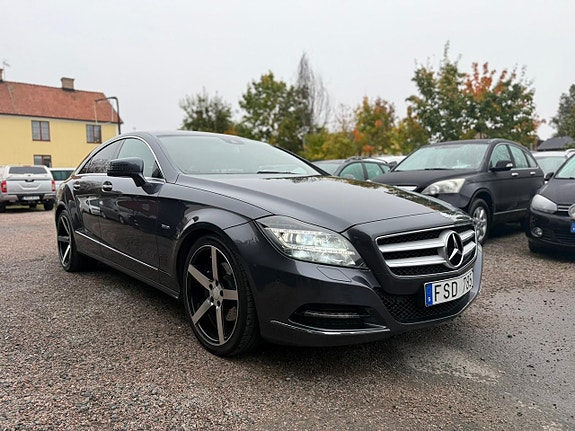 Mercedes-Benz CLS350 3 of 5
