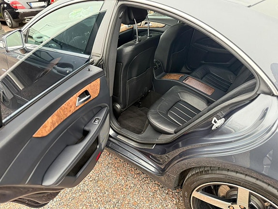 Mercedes-Benz CLS350 11 of 13