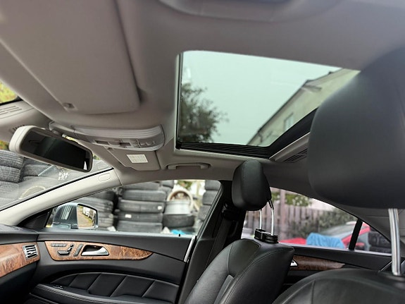 Mercedes-Benz CLS350 13 of 13