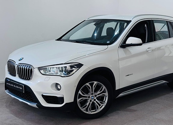 BMW X1 2 of 5