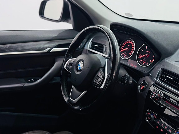 BMW X1 4 of 5
