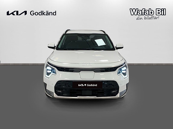 Kia Niro 2 of 18