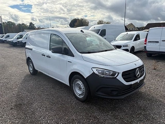 Mercedes-Benz eCitan 2 of 5