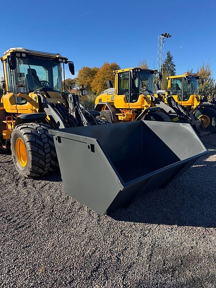 Container Stora BM / 3 M3 och 5 M3