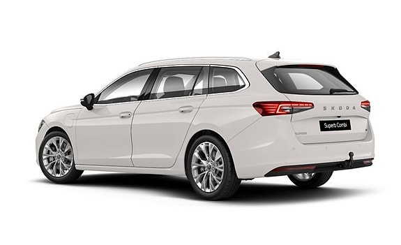 Skoda Superb 2 of 3