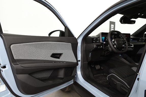 Renault 4 E-Tech 10 of 18