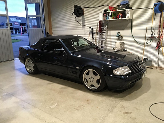 Mercedes-Benz SL500 2 of 2