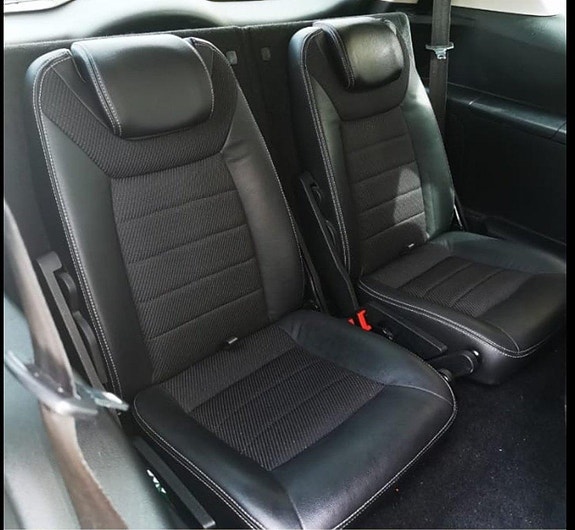 Ford S-MAX 8 of 10