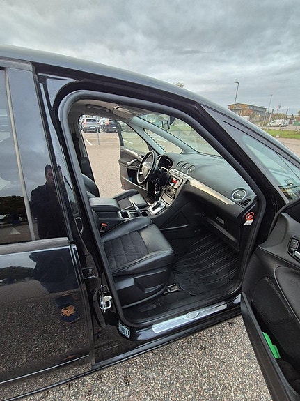 Ford S-MAX 5 of 10