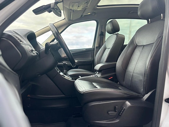 Ford S-MAX 21 of 26